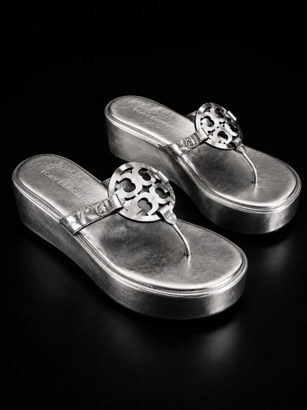 TORY BURCH MILLER 25MM WEDGE SANDAL CRINKLE METALLIC